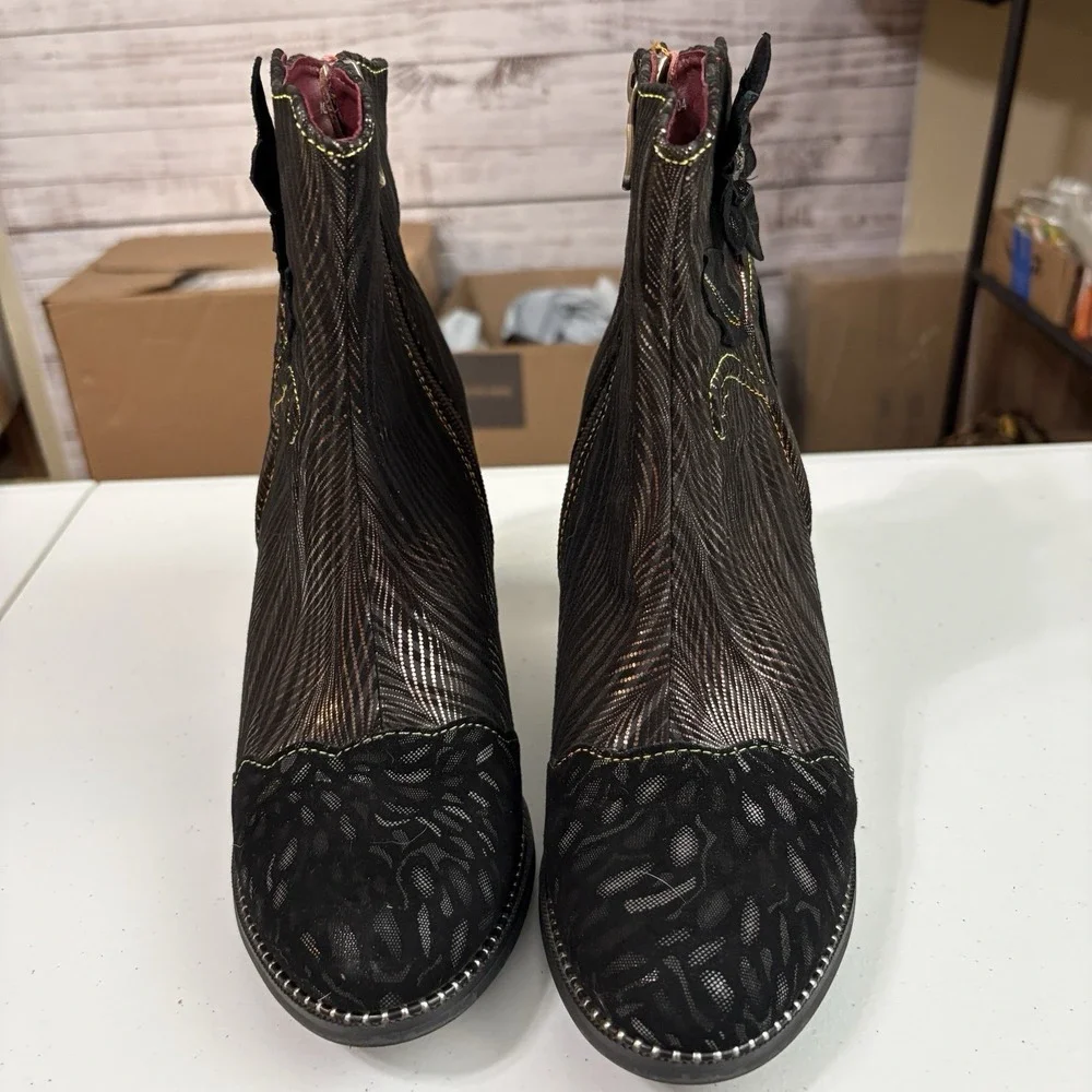 Spring Step L' Artiste Ignited Booties 39/9 Black Lace Floral Side Zip Victorian